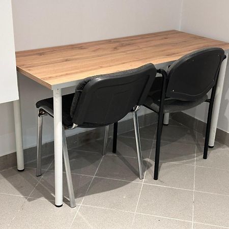 Golebia Hostel Познан Екстериор снимка