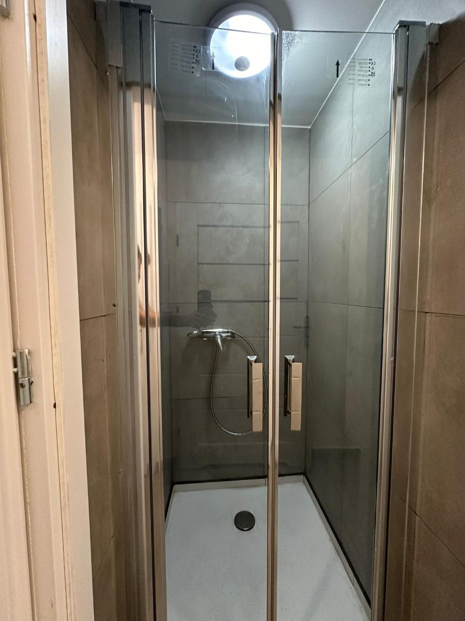 Golebia Hostel Познан Екстериор снимка